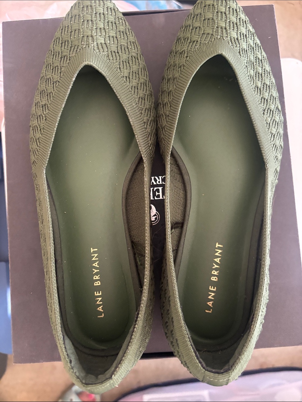 Lane Bryant size 10 green flats super cute